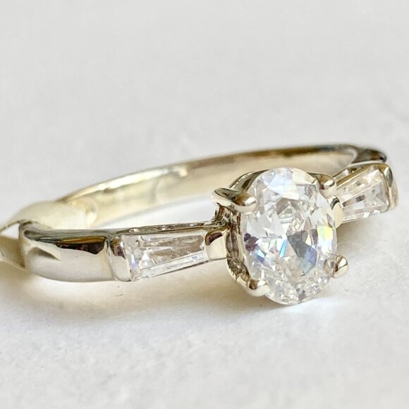 Vintage Sterling Silver Engagement Ring Size 6 Cubic Zirconia Solitaire 925 - Picture 2 of 11